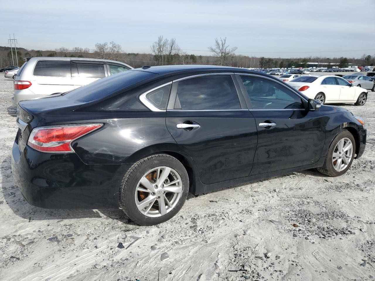 2015 Nissan Altima - Image 3
