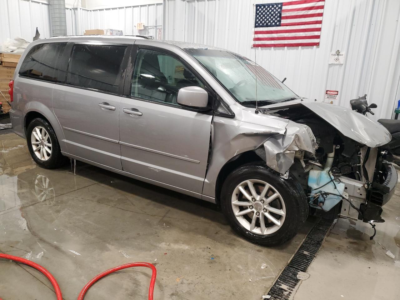 2016 Dodge Caravan - Image 4