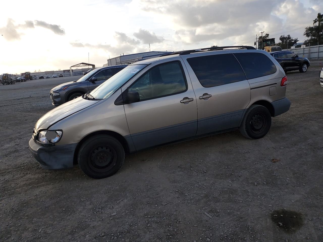 2003 Toyota Sienna - Image 1