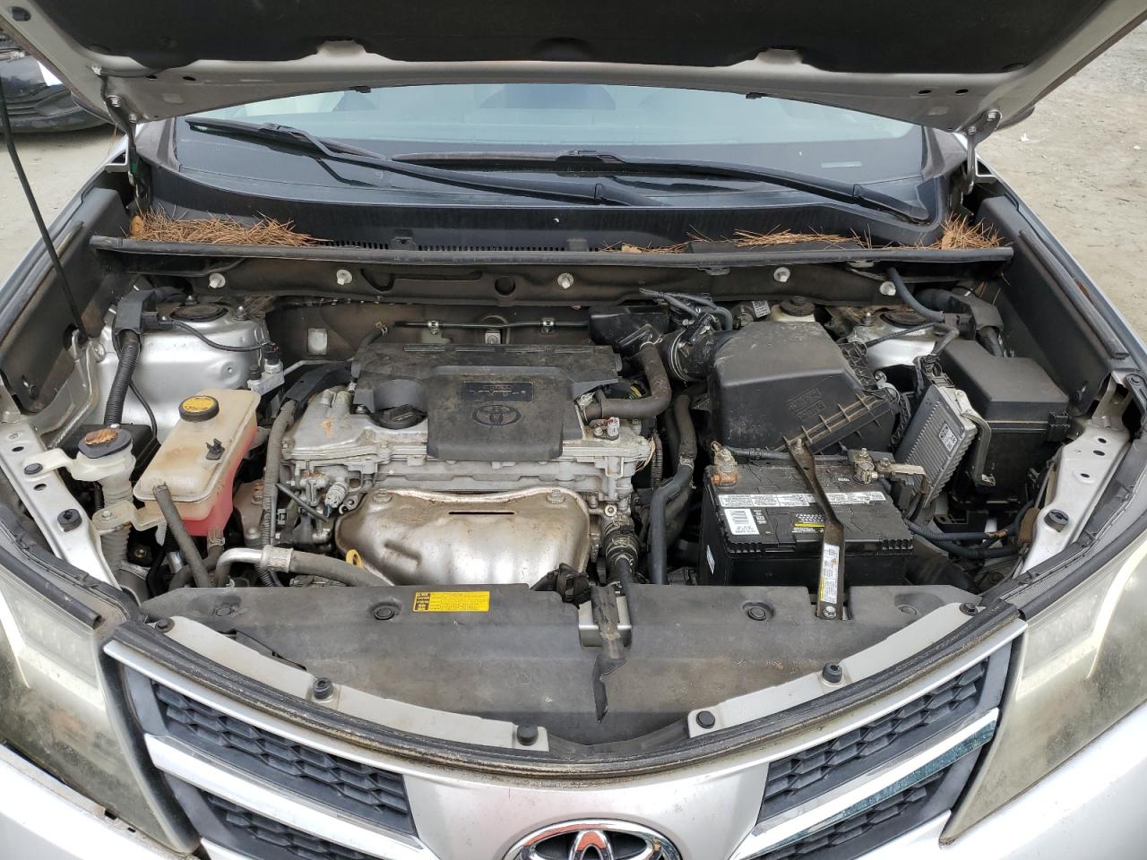 2014 Toyota RAV 4 - Image 13