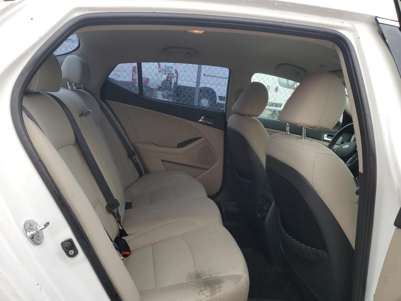 2013 Kia Optima - Image 10