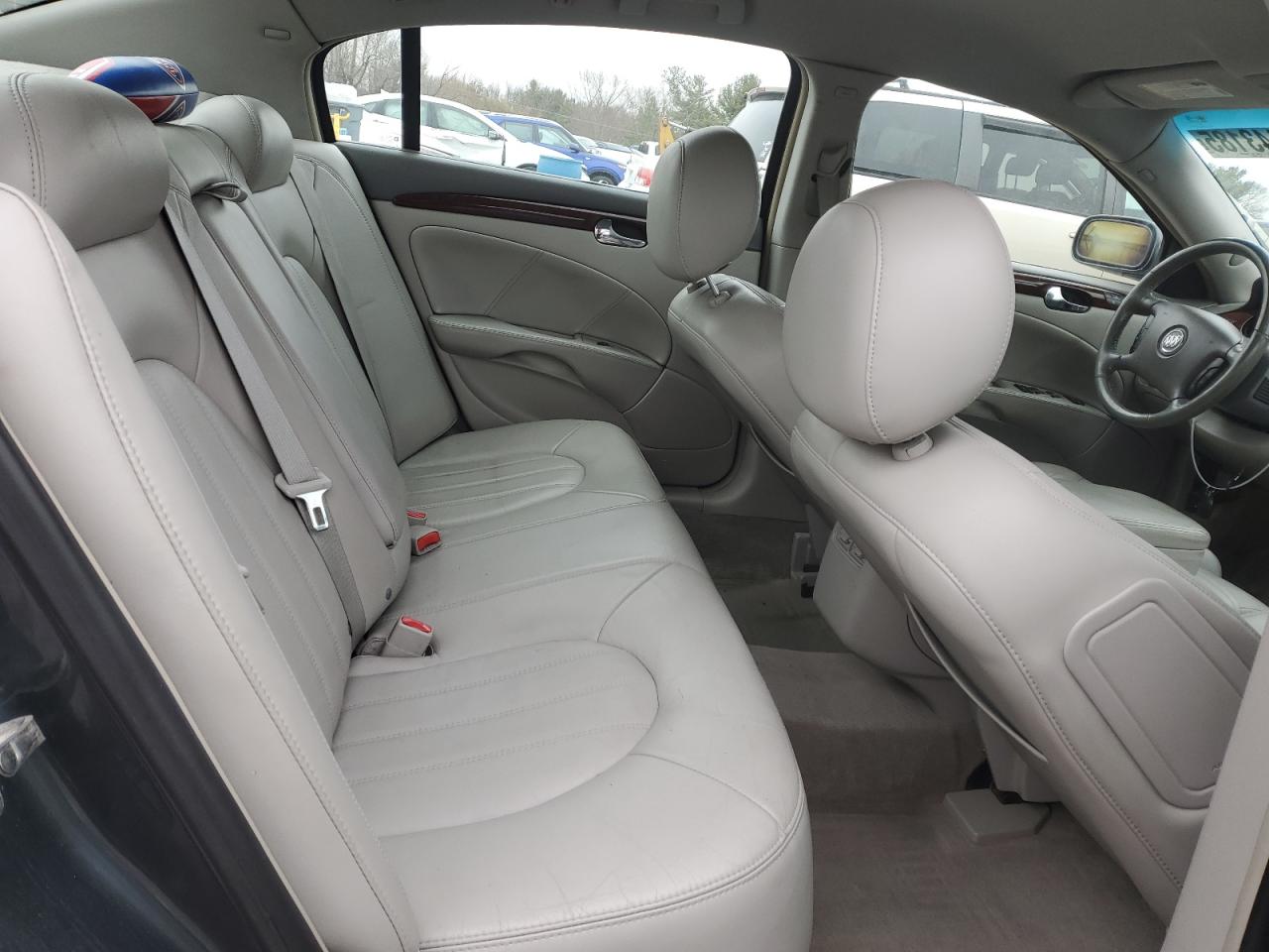2009 Buick Lucerne - Image 11