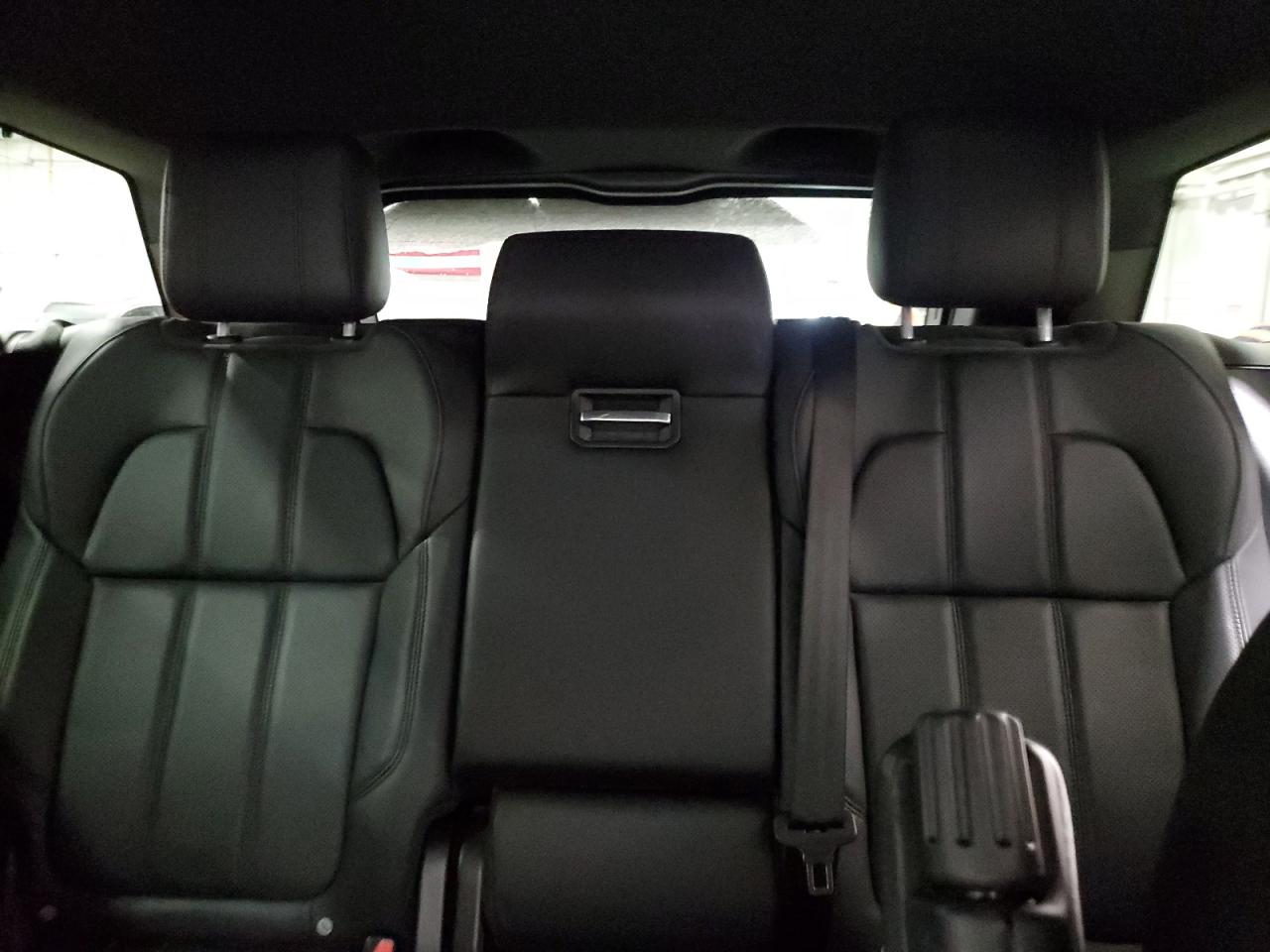 2017 Land Rover Range Rover - Image 10