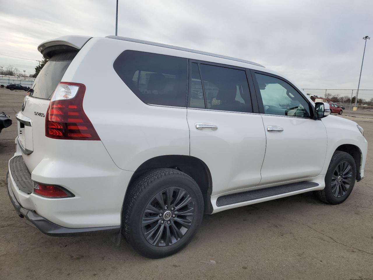 2021 Lexus GX - Image 3