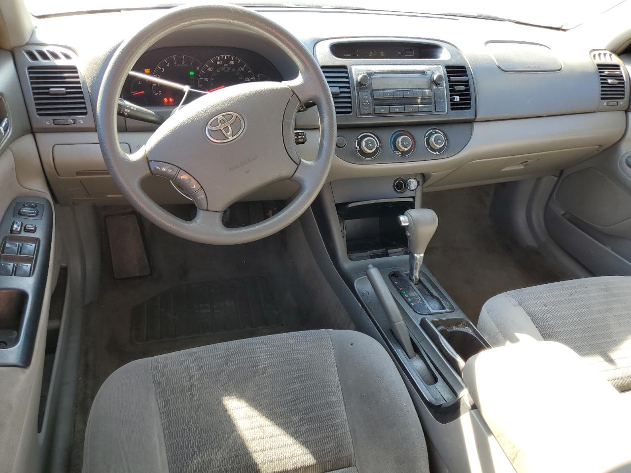 2005 Toyota Camry - Image 8