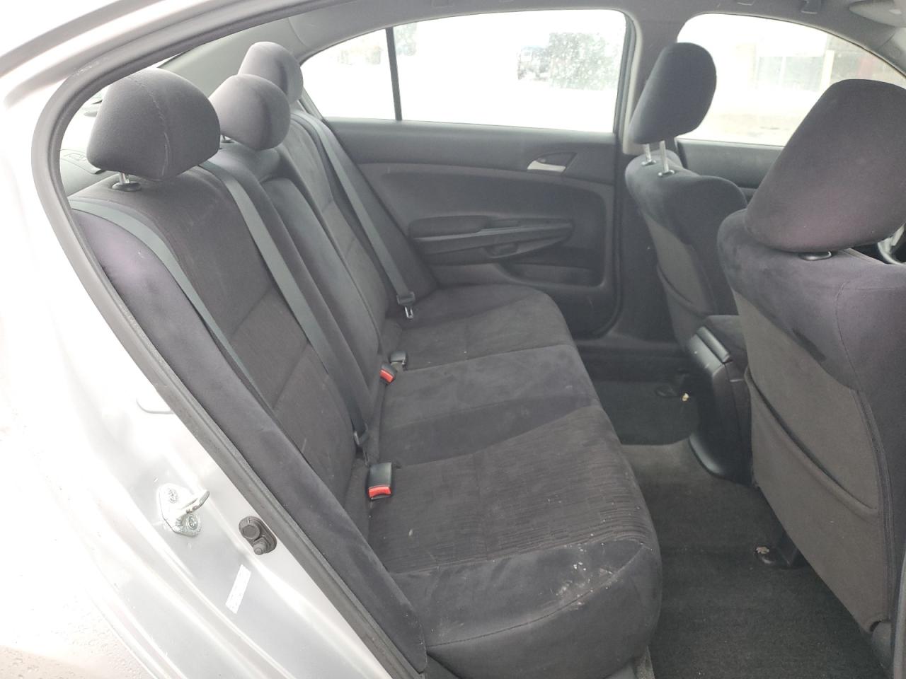 2011 Honda Accord - Image 10