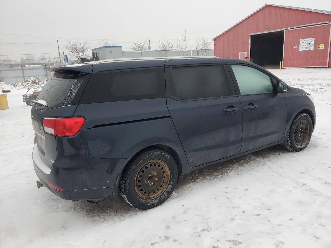 2016 Kia Sedona - Image 3
