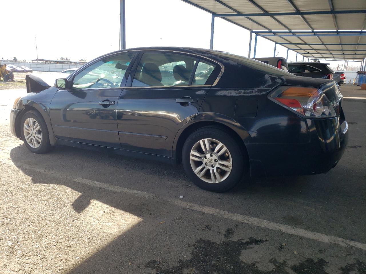 2011 Nissan Altima - Image 2