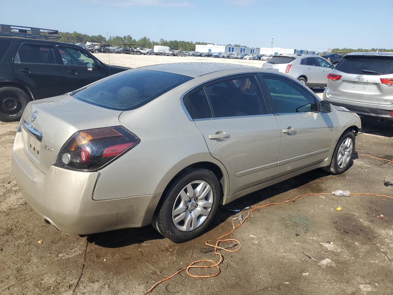 2010 Nissan Altima - Image 3