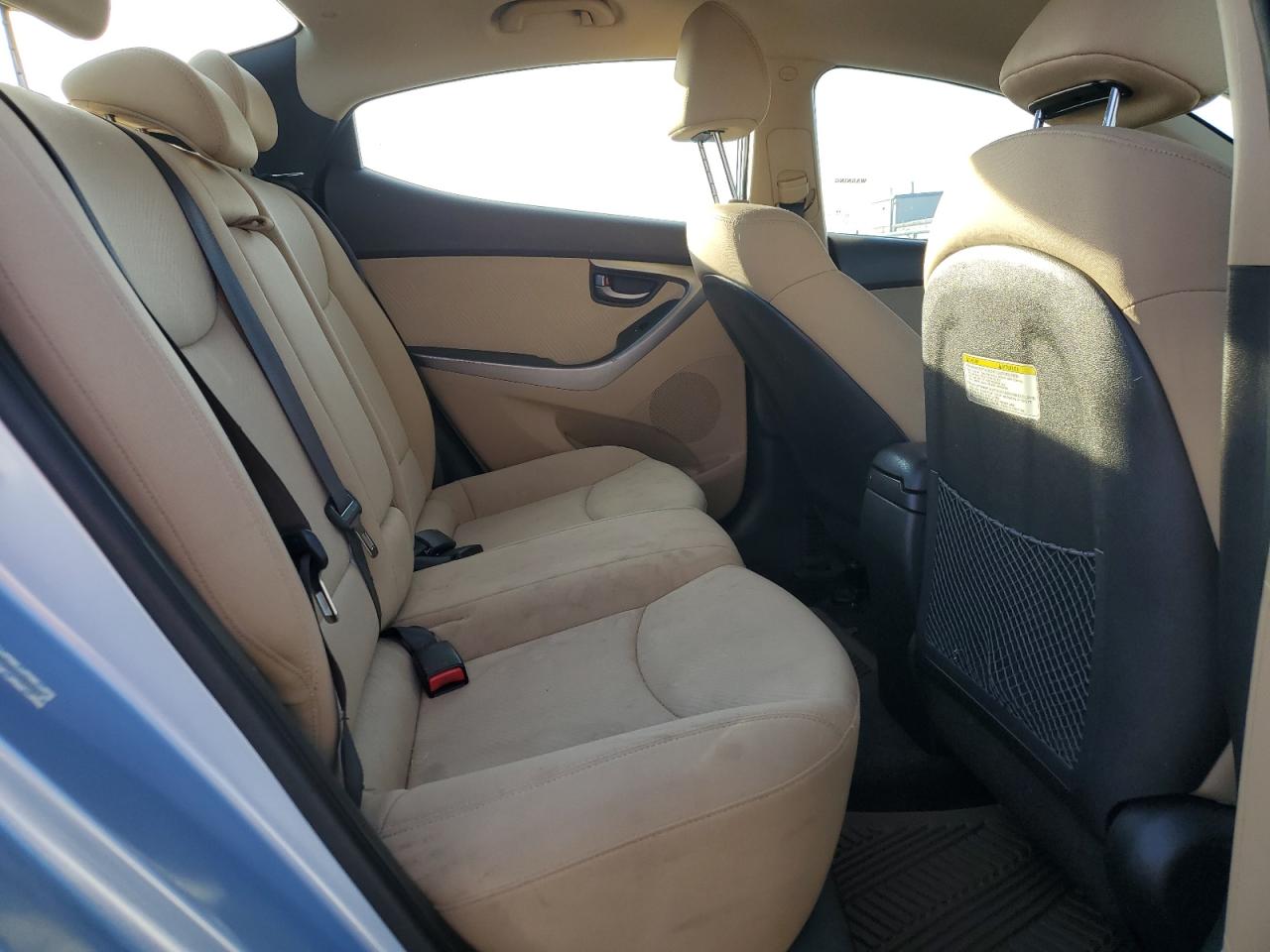 2011 Hyundai Elantra - Image 10