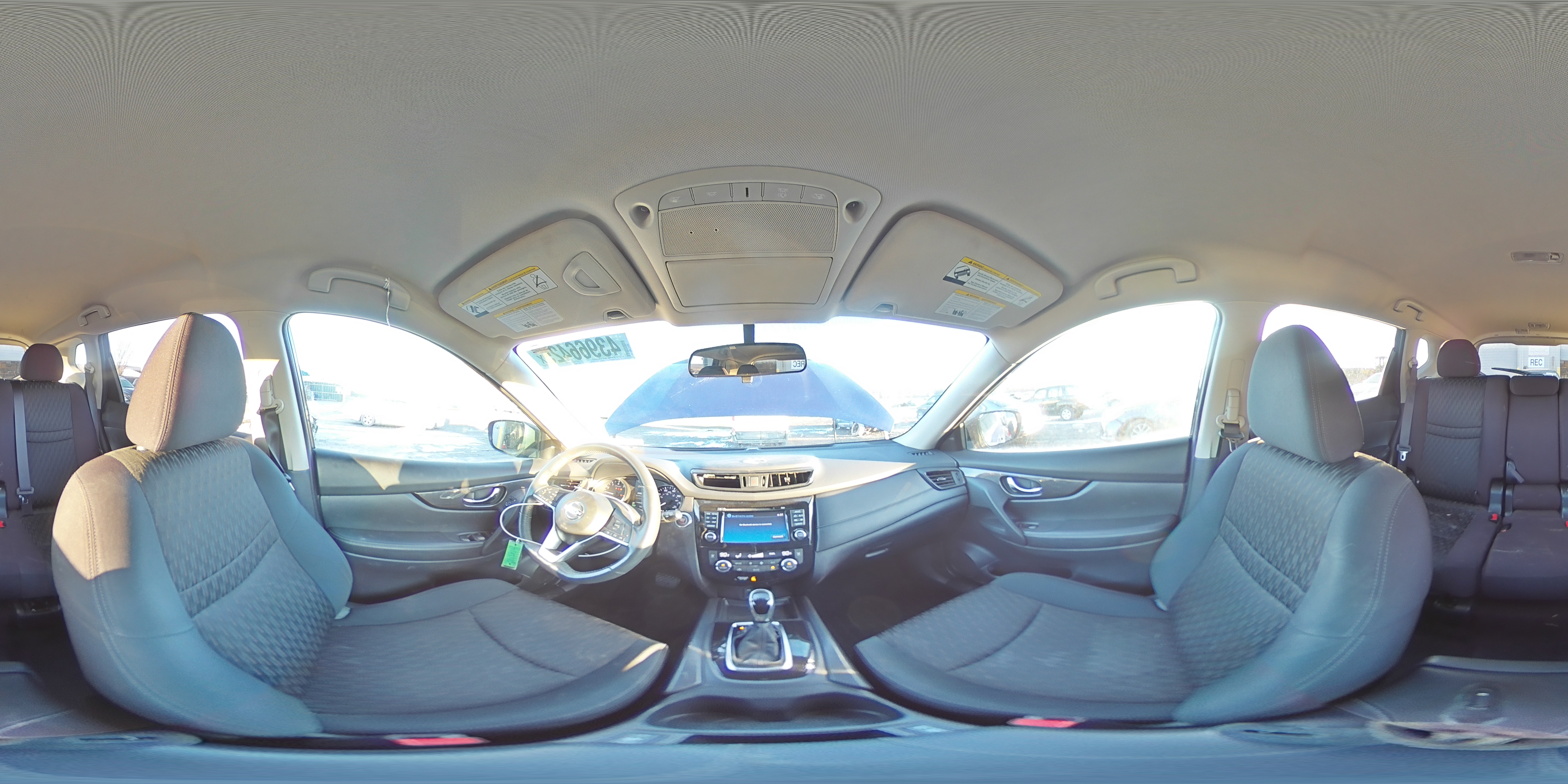 2017 Nissan Rogue - Image 15