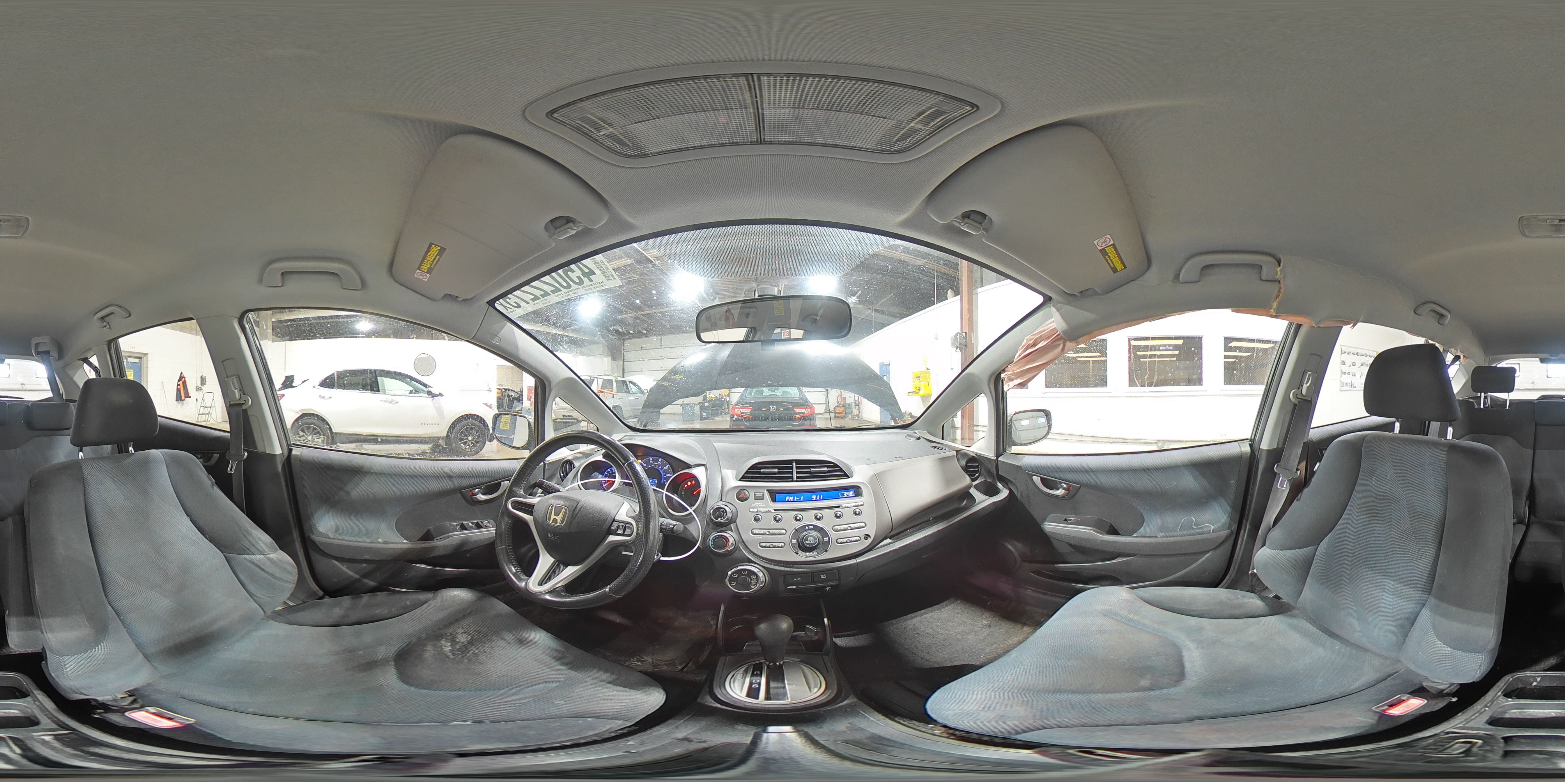 2010 Honda Fit - Image 12