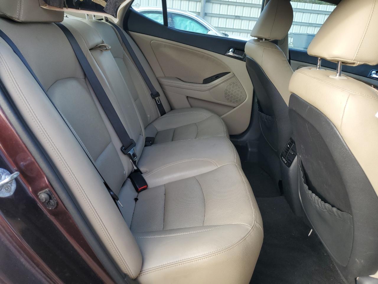 2012 Kia Optima - Image 11