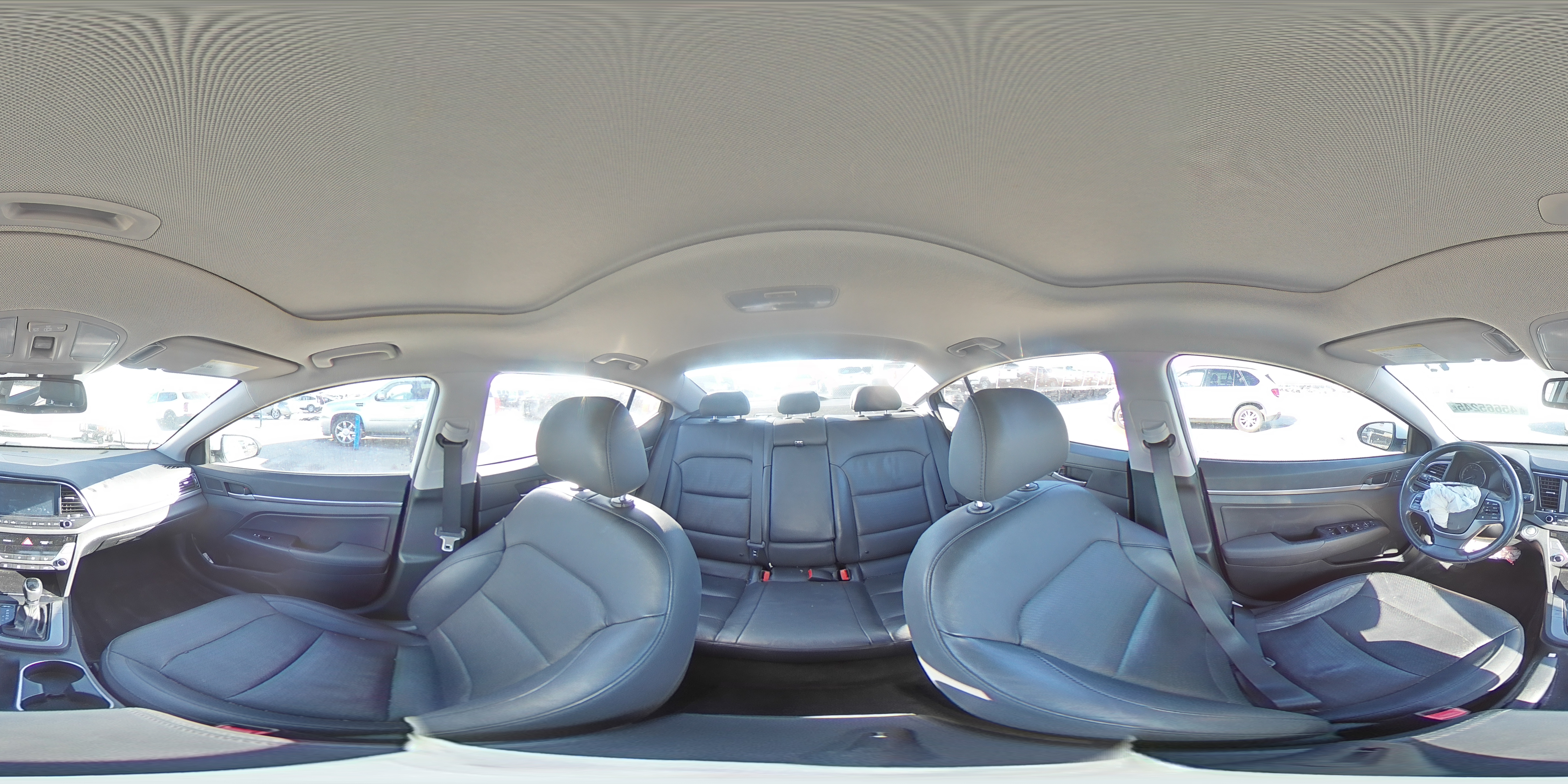 2017 Hyundai Elantra - Image 13