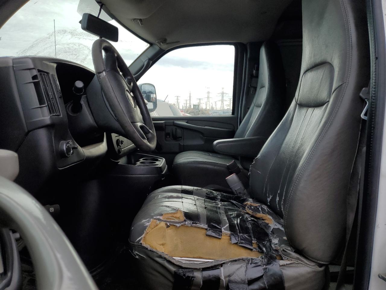 2013 Chevrolet Express - Image 7
