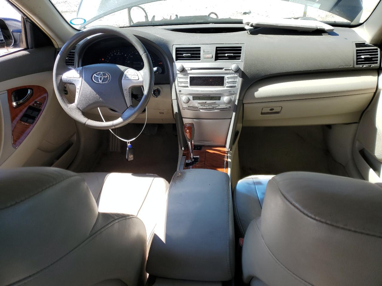 2011 Toyota Camry - Image 8