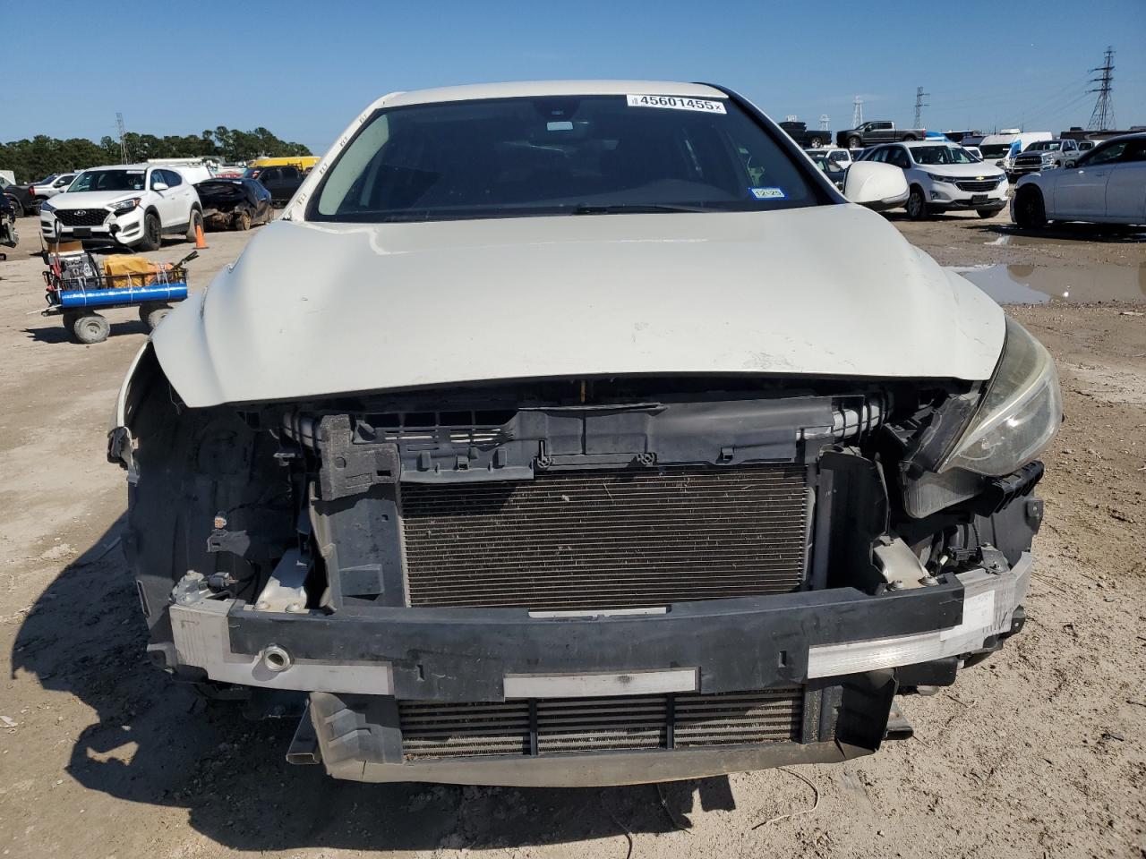 2017 Infiniti QX30 - Image 5