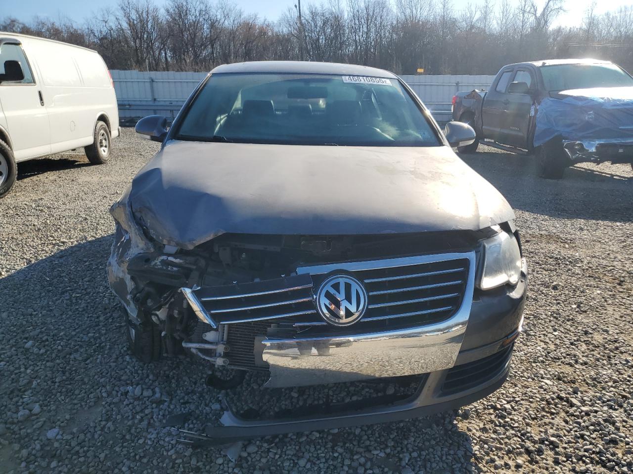 2006 Volkswagen Passat - Image 5
