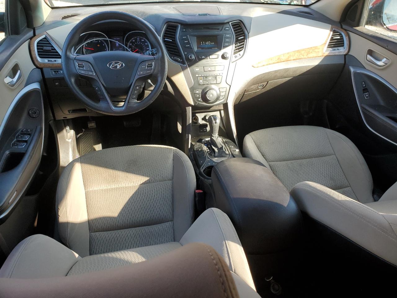 2016 Hyundai Santa Fe - Image 8