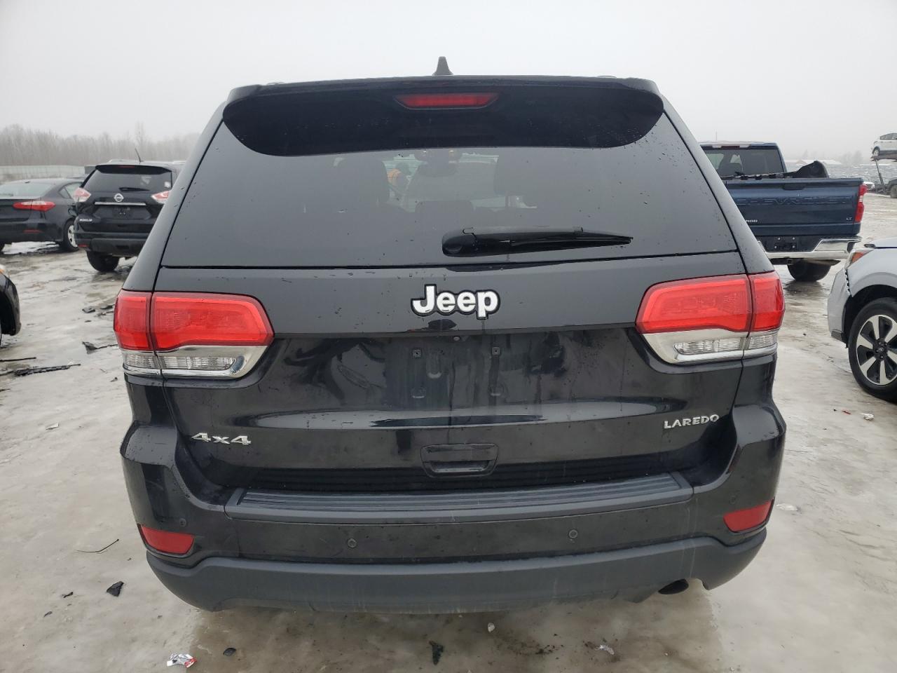 2017 Jeep Grand Cherokee - Image 6