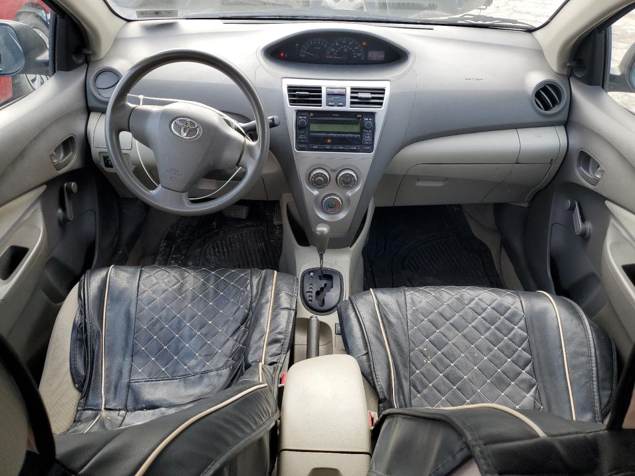 2010 Toyota Yaris - Image 8