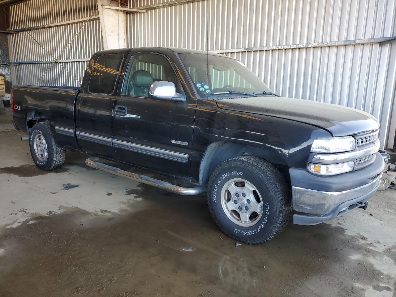 2001 Chevrolet Silverado - Image 4