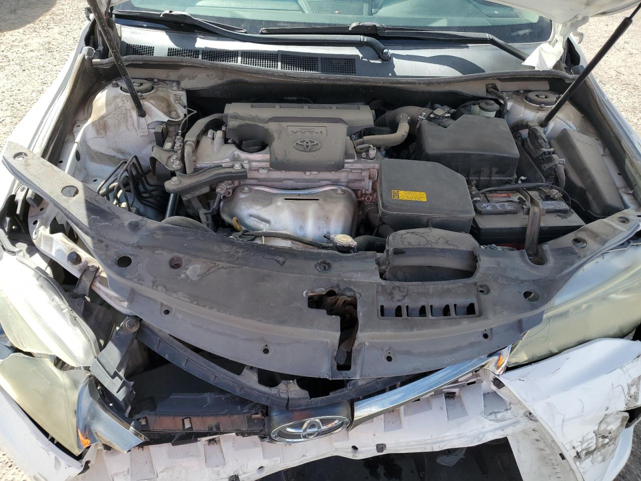 2015 Toyota Camry - Image 12