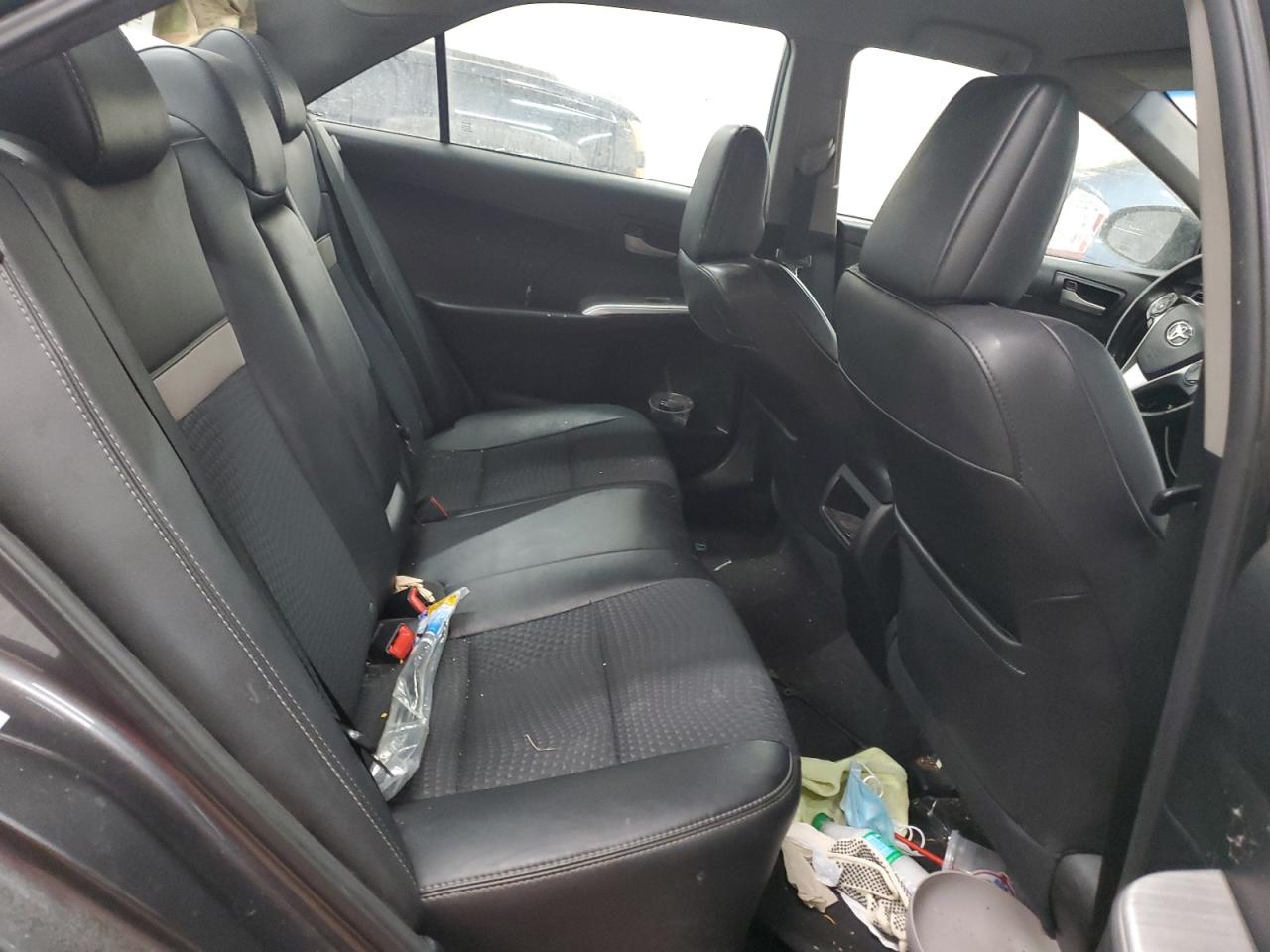 2014 Toyota Camry - Image 11
