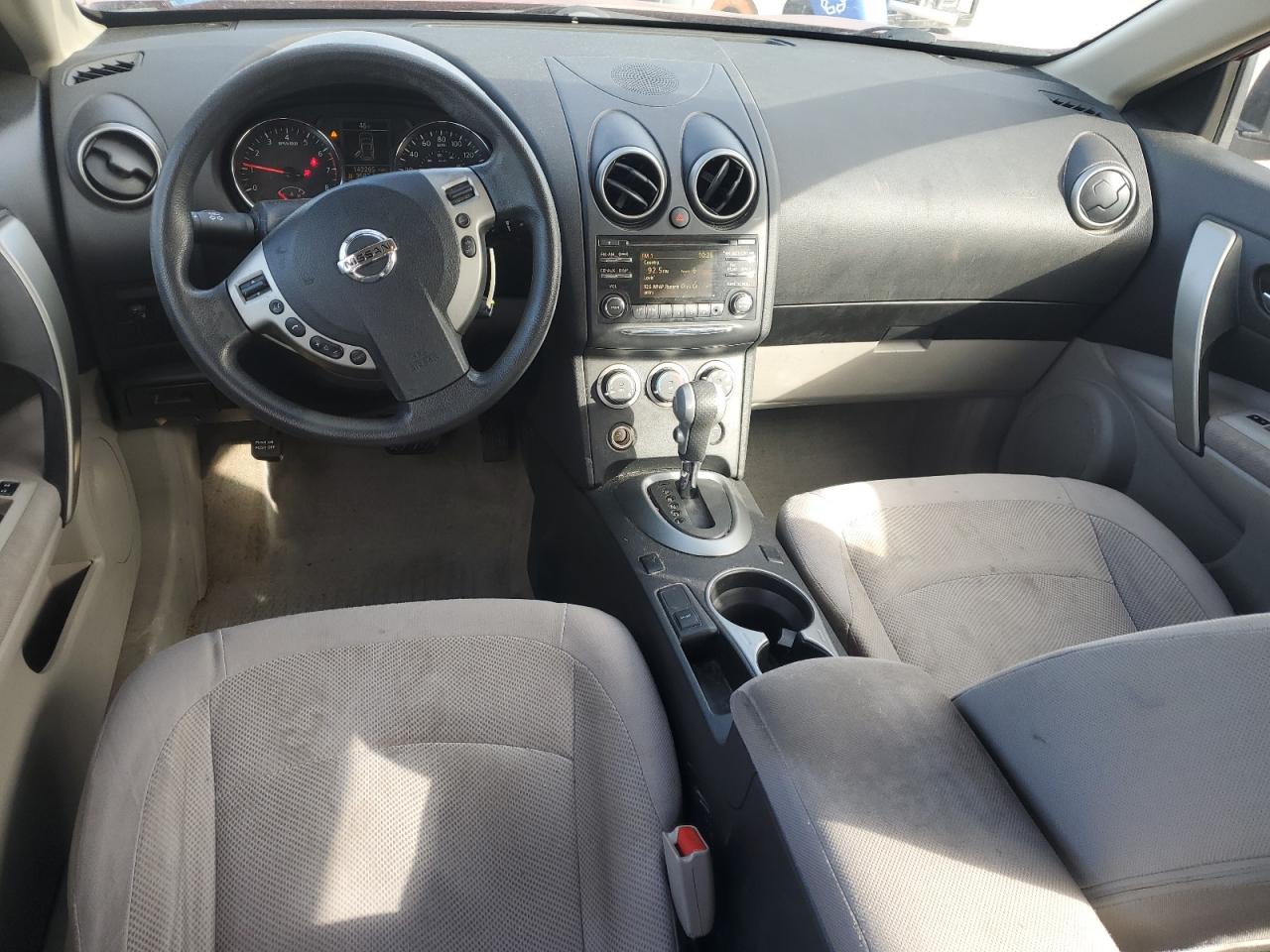 2015 Nissan Rogue - Image 8