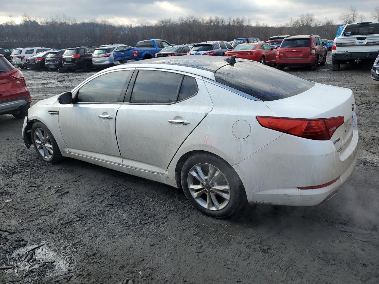 2011 Kia Optima - Image 2