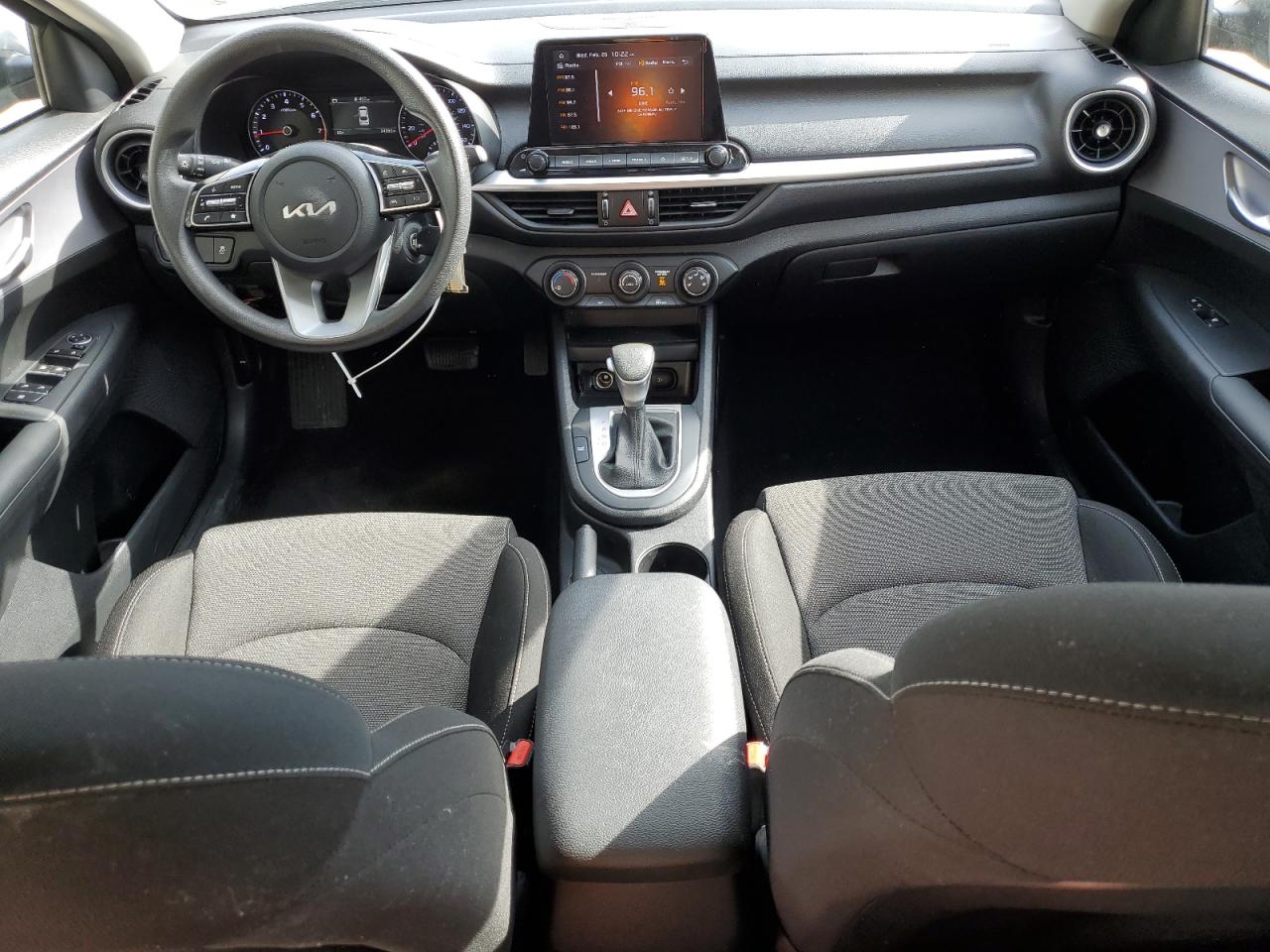 2024 Kia Forte - Image 8