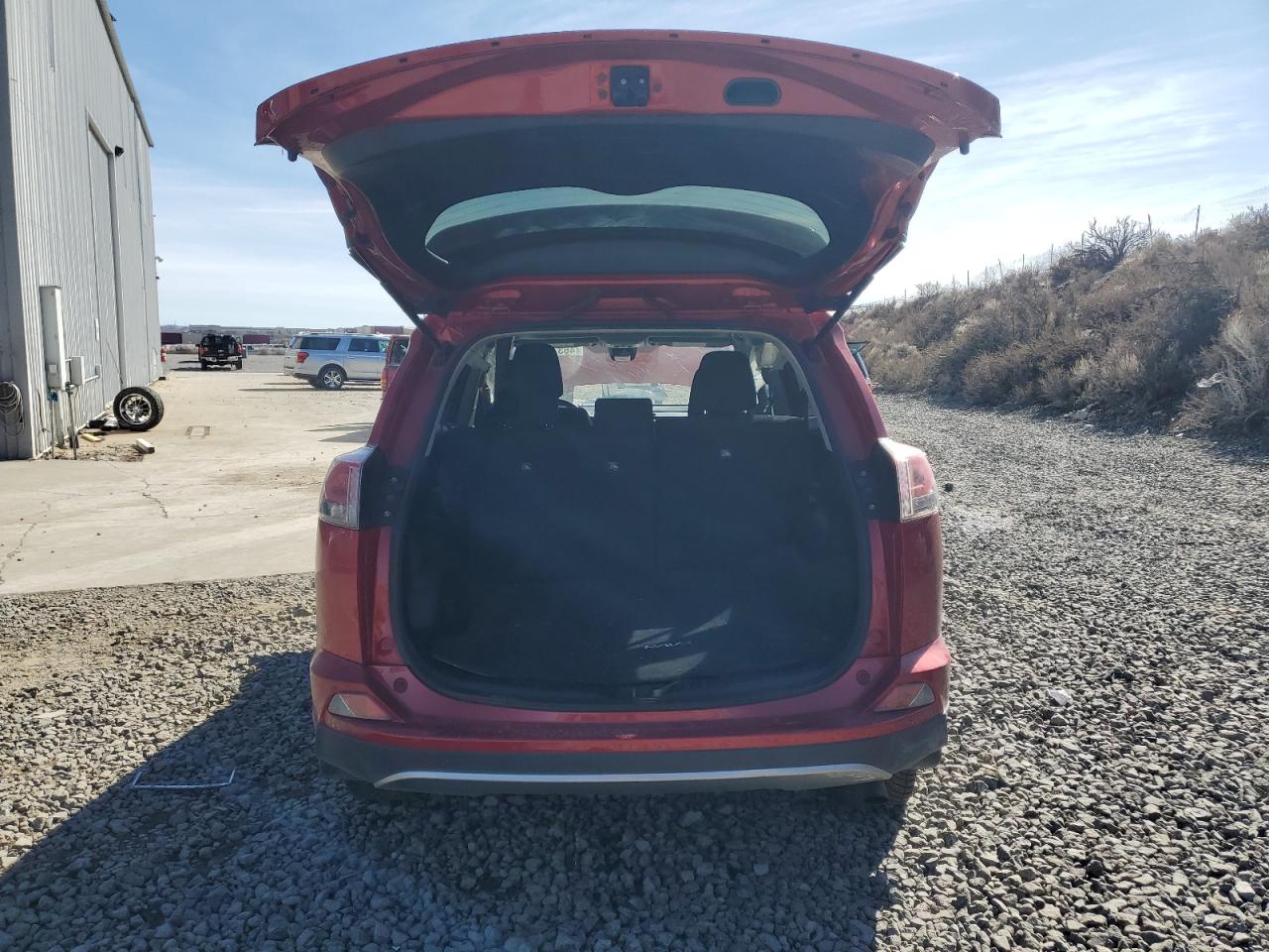 2017 Toyota RAV 4 - Image 6