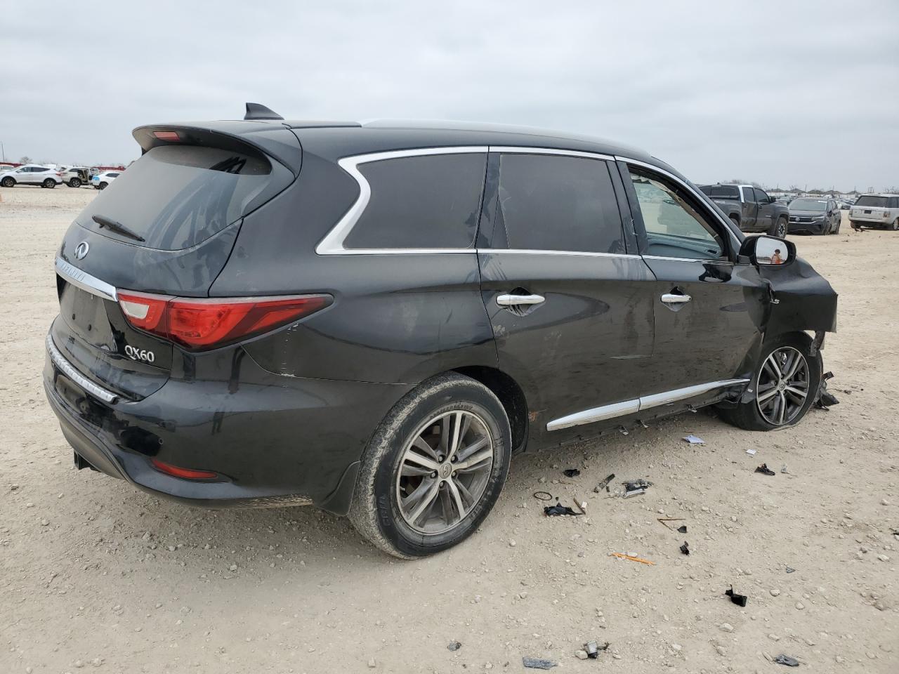 2016 Infiniti QX60 - Image 3