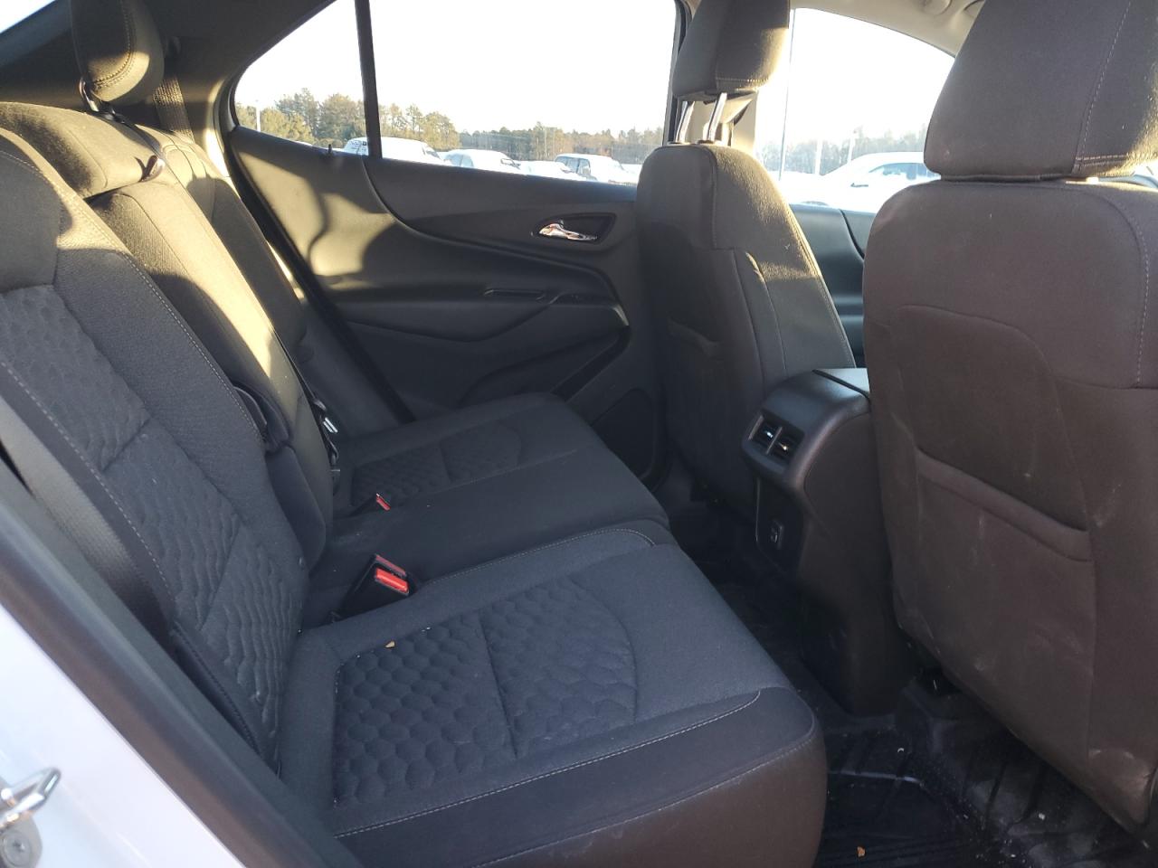 2020 Chevrolet Equinox - Image 11