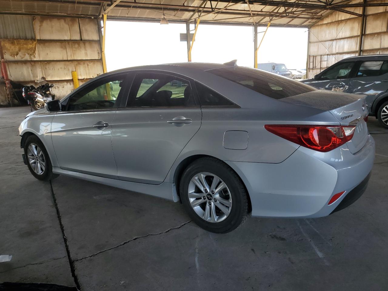2014 Hyundai Sonata - Image 2