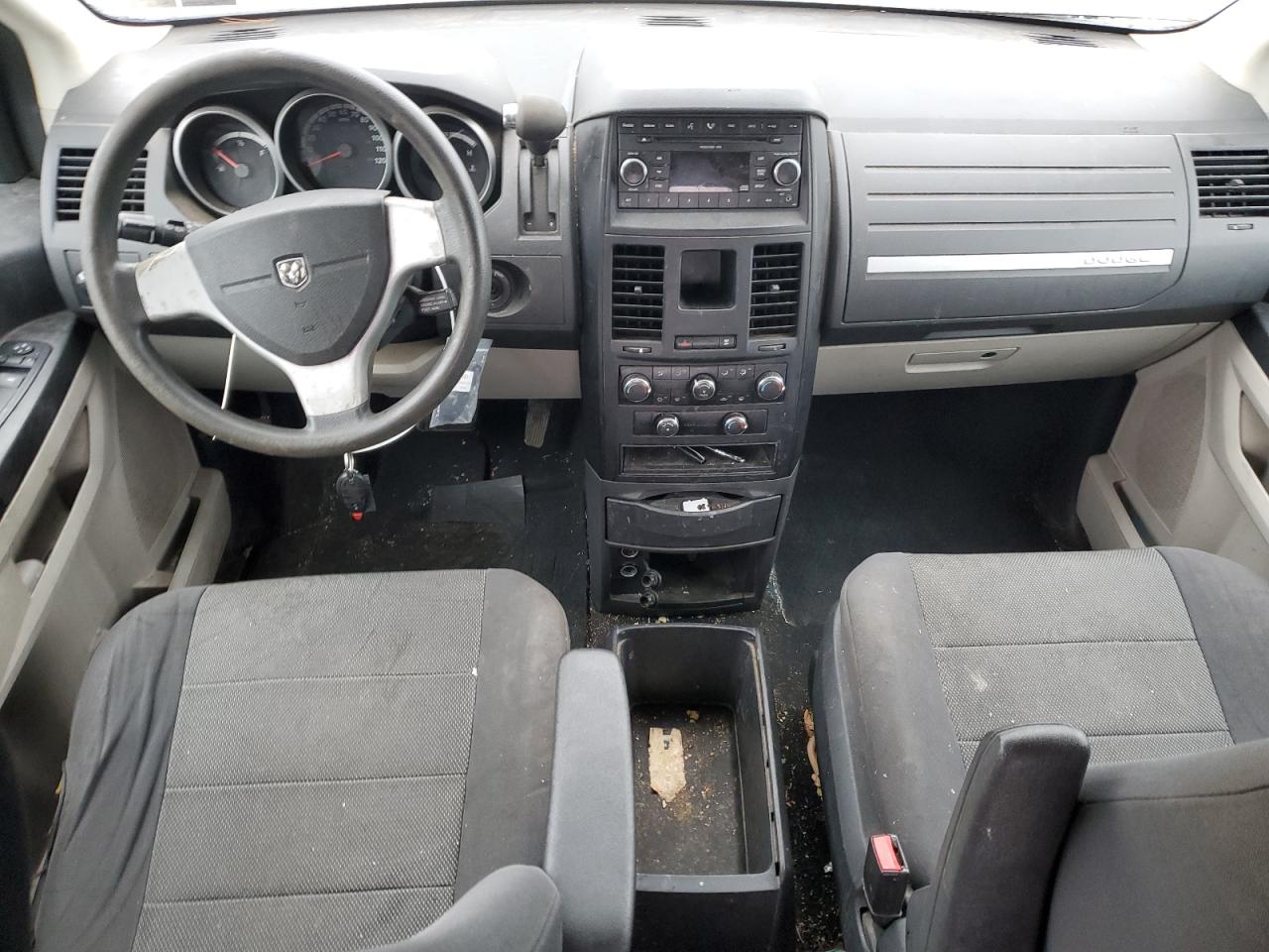 2008 Dodge Caravan - Image 8