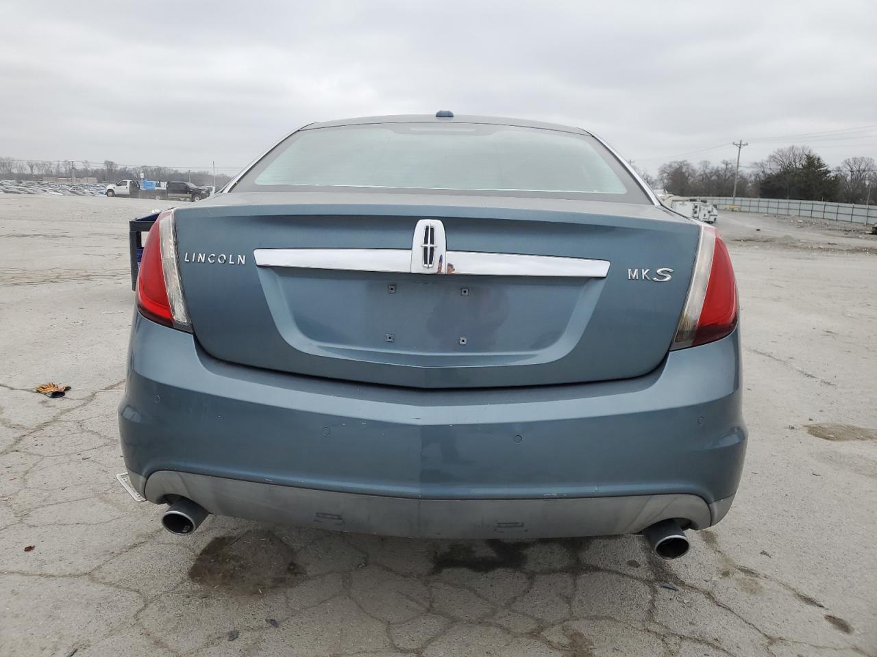 2010 Lincoln MKS - Image 6