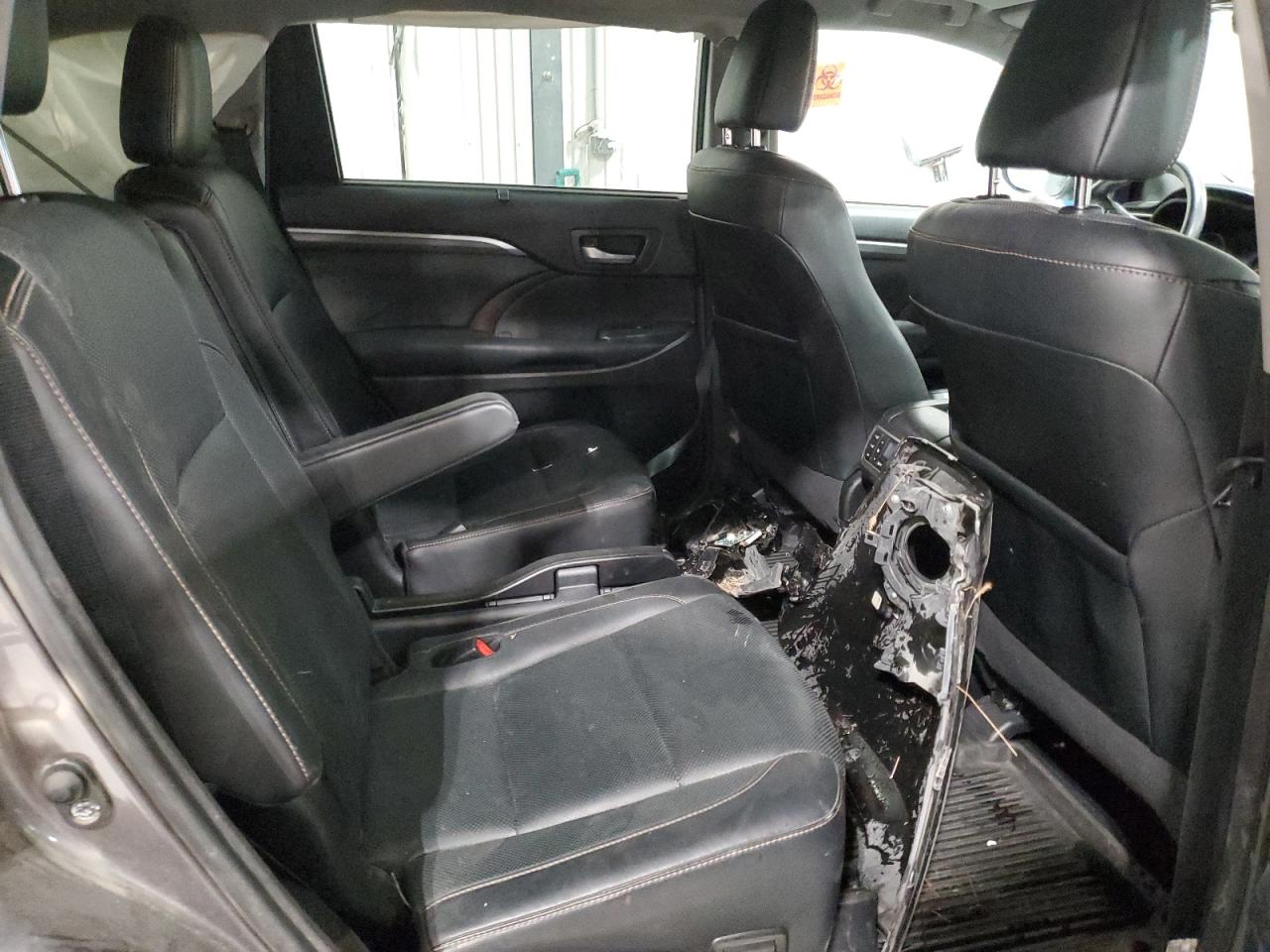 2018 Toyota Highlander - Image 11