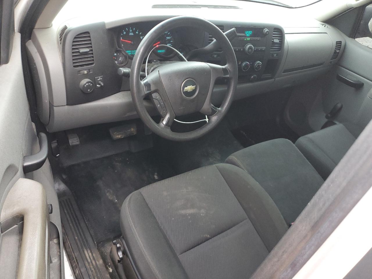 2013 Chevrolet Silverado - Image 8