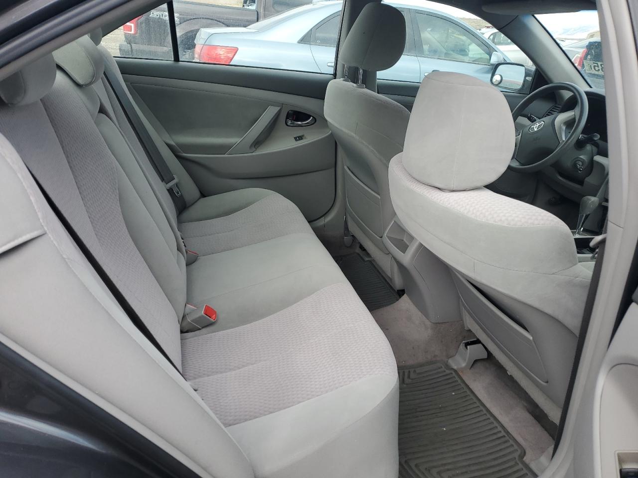 2010 Toyota Camry - Image 10