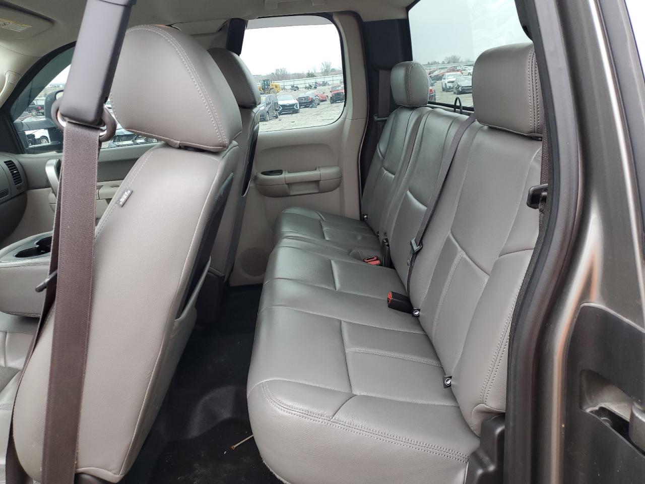2012 Chevrolet Silverado - Image 10
