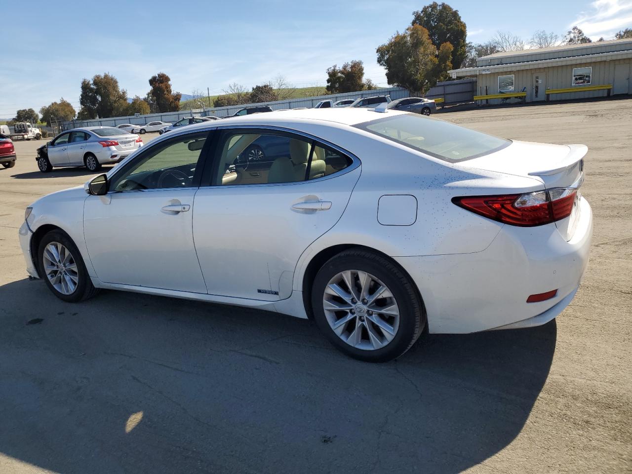 2013 Lexus ES - Image 2