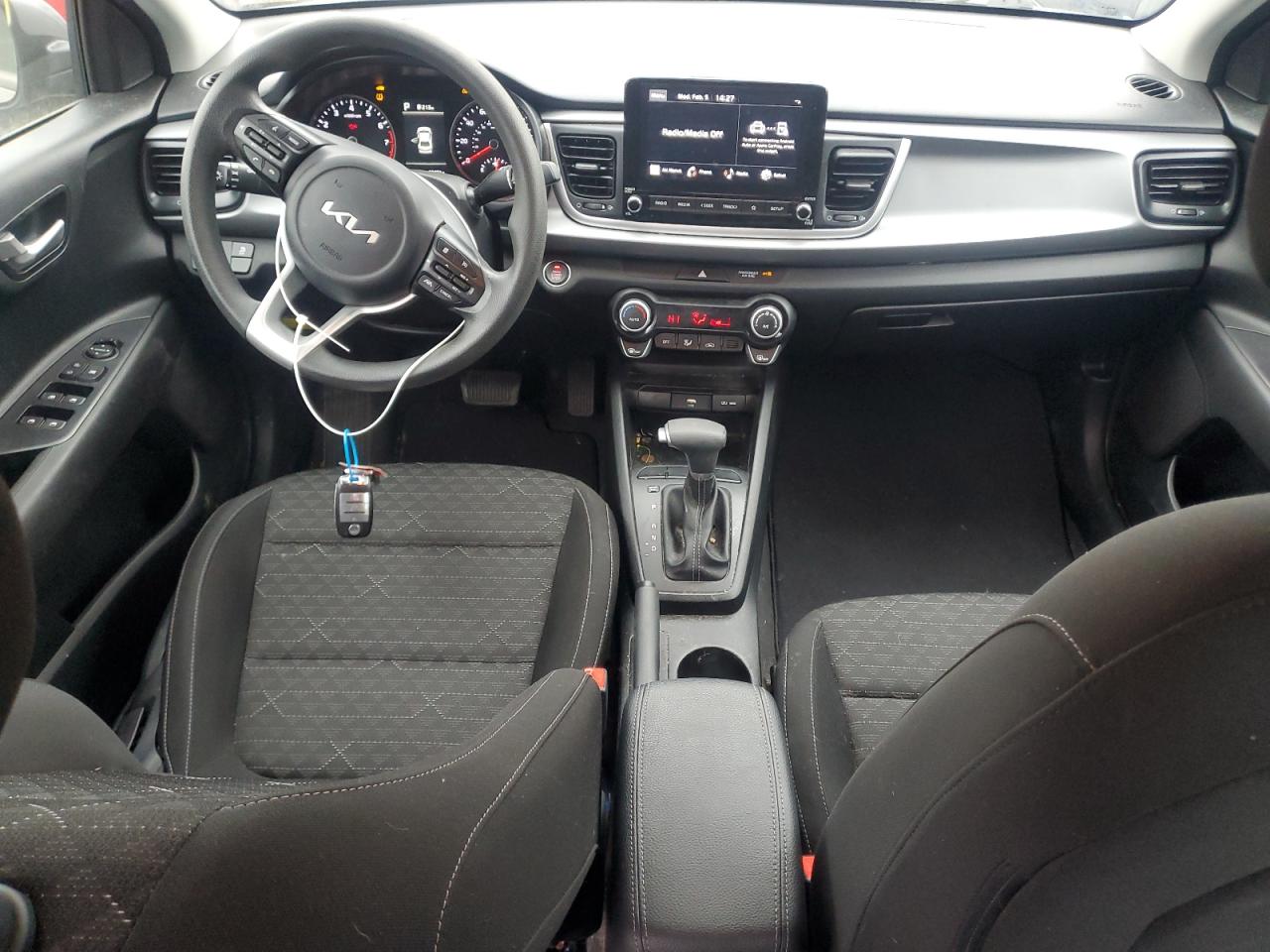 2023 Kia Rio - Image 8