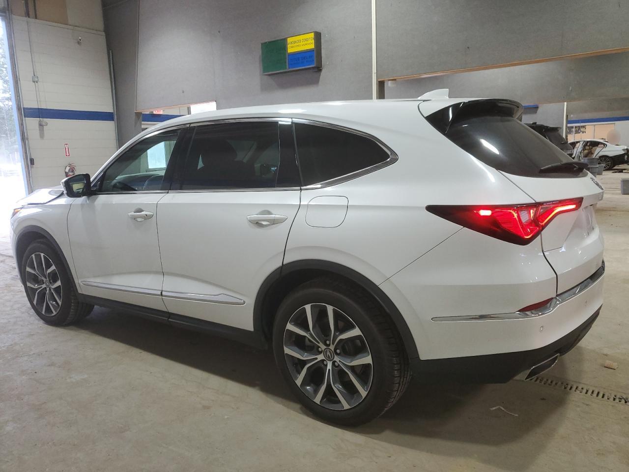2022 Acura MDX - Image 2