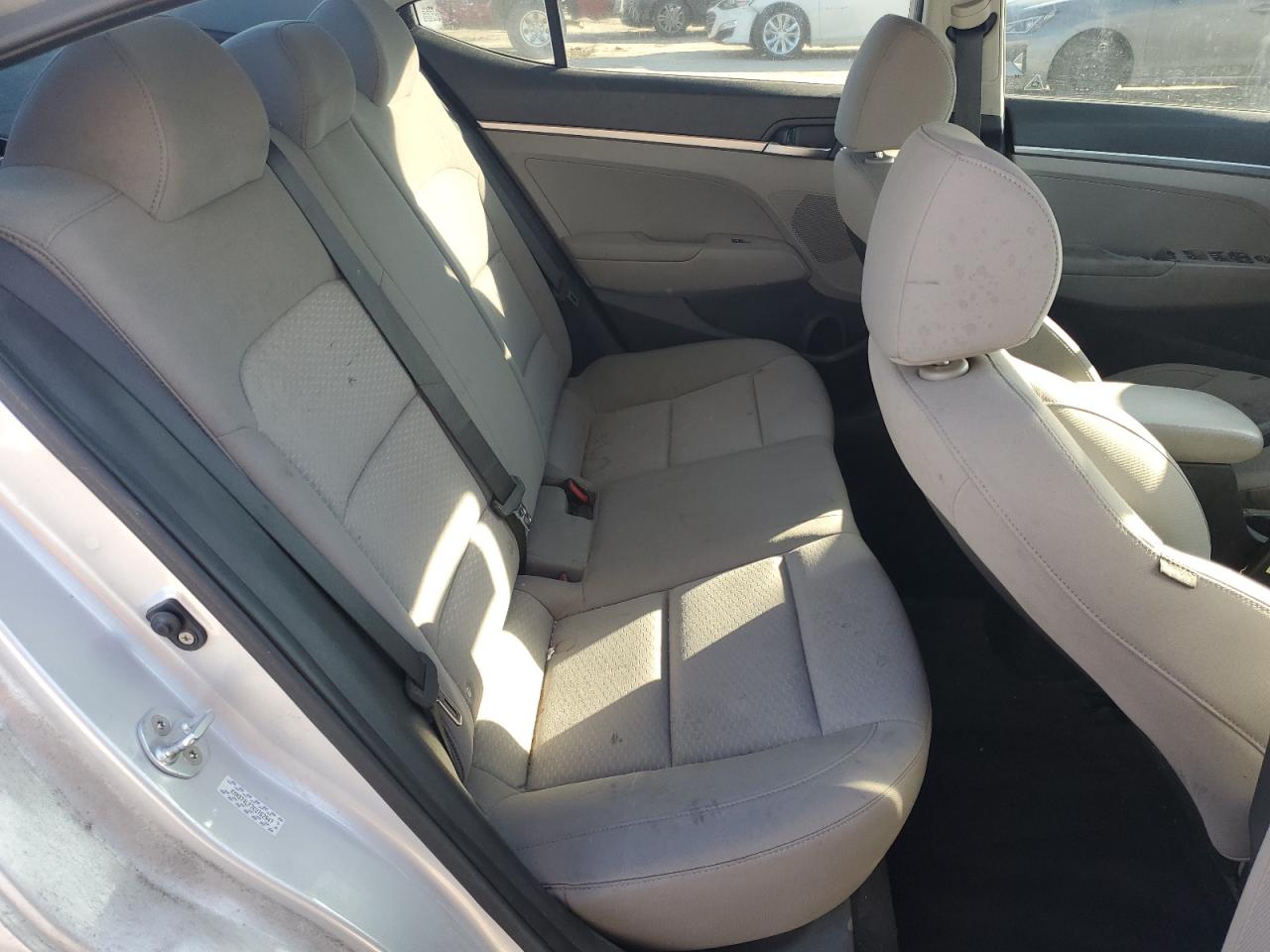 2019 Hyundai Elantra - Image 10