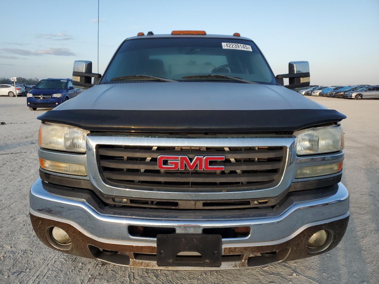 2005 GMC Sierra - Image 5