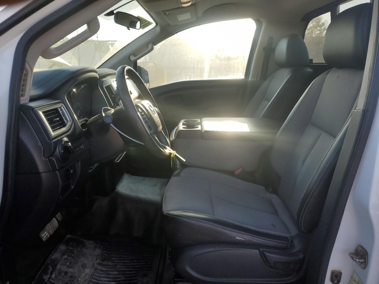 2017 Nissan Titan - Image 7