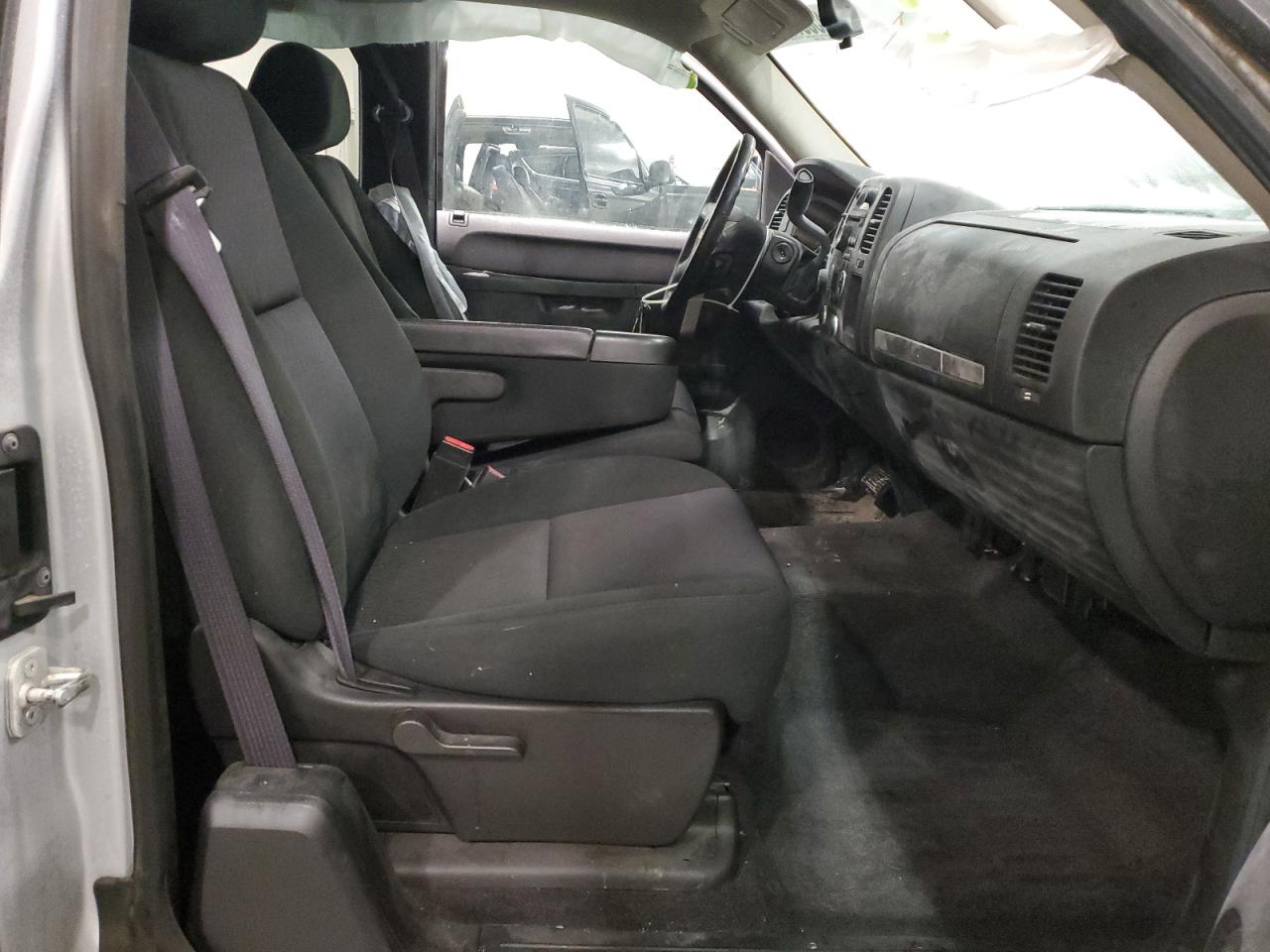 2012 Chevrolet Silverado - Image 7