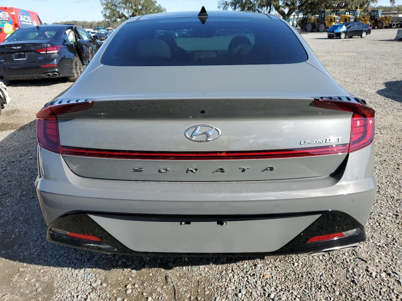 2022 Hyundai Sonata - Image 6