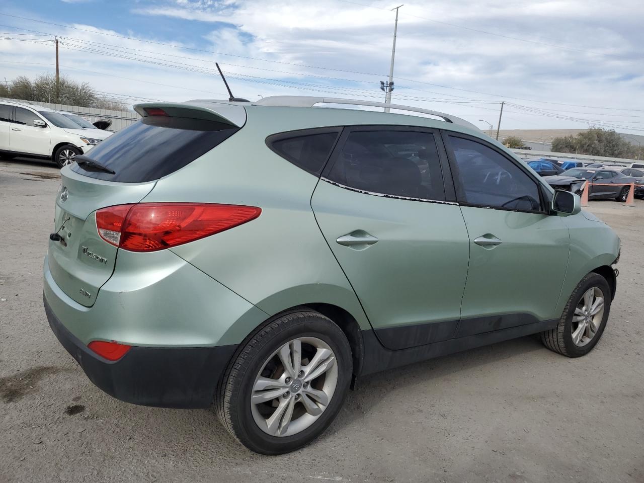 2011 Hyundai Tucson - Image 3